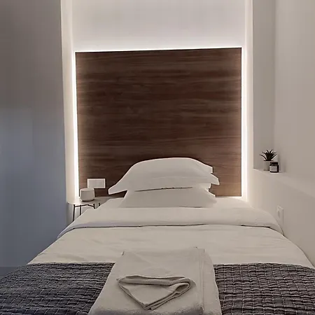 The Athena Apartment, Chania Seaside * Chania (Crete)