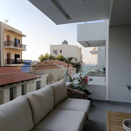 The Athena Apartment, Chania Seaside Apartmán *